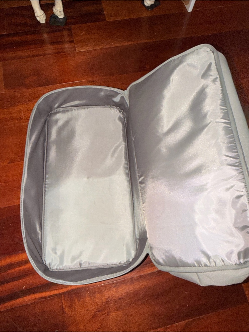 BEIS The Weekender in Light Gray - Picture 5 of 6